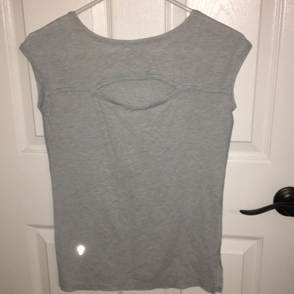 ivivia blue workout shirt size 10 barely worn - Picture 2 of 4